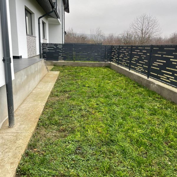 ef3da436-4b44-46a8-8cbb-5c78893f080f